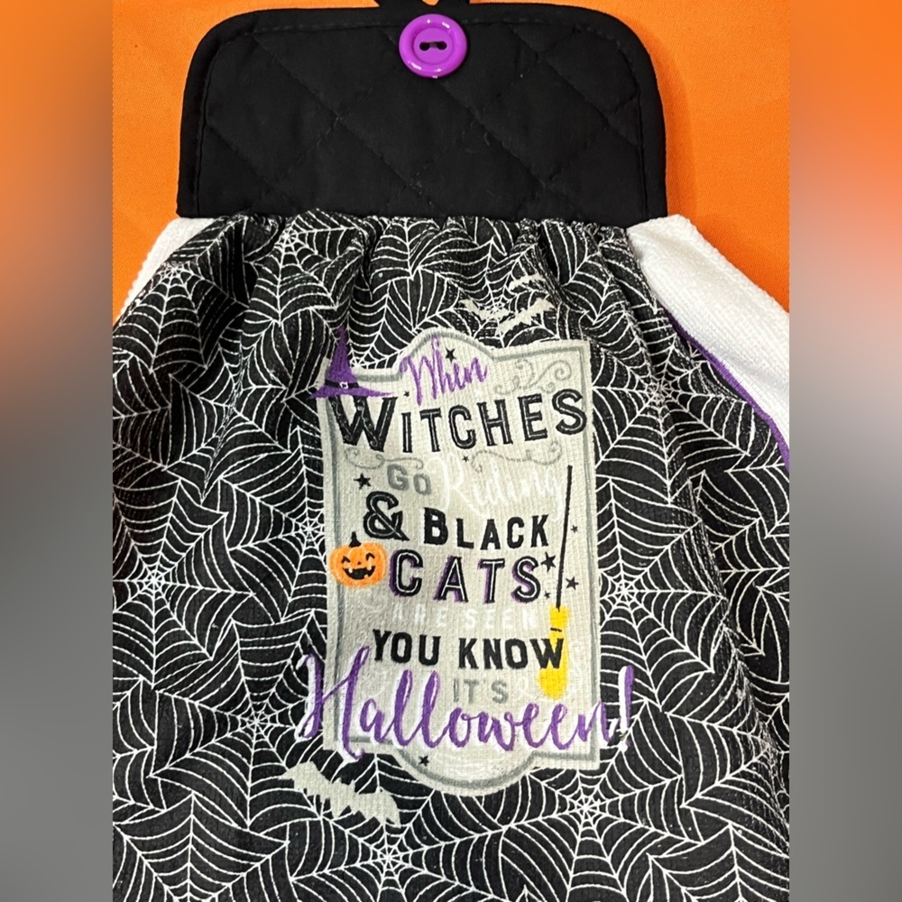 6/$25
Set of 2 Halloween Kitchen Towel Set - Black and White - Picture 9 of 11
